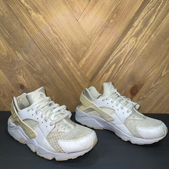 Nike Other - VINTAGE BOYZ HUARACHES YEAR 17